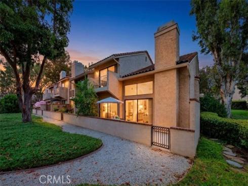 636 Colonial Circle, Fullerton, CA