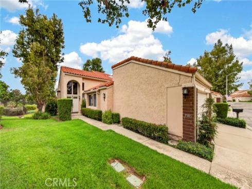 636 Colonial Circle, Fullerton, CA