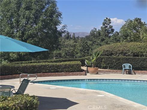 1360 Shadow K Lane, Fullerton, CA