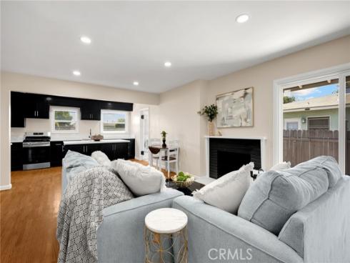 913 N Raymond , Fullerton, CA