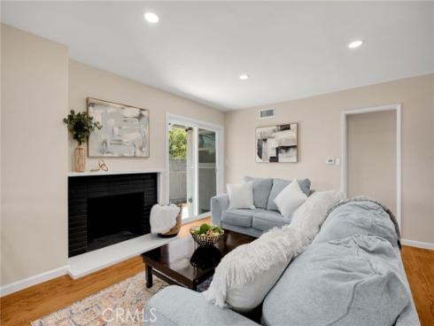 913 N Raymond , Fullerton, CA