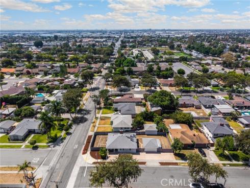 913 N Raymond , Fullerton, CA