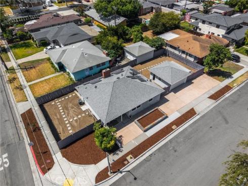 913 N Raymond  , Fullerton, CA