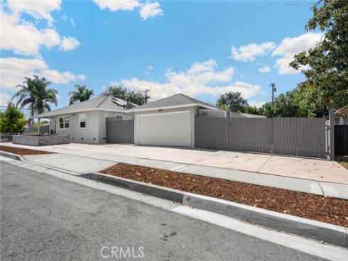 913 N Raymond , Fullerton, CA