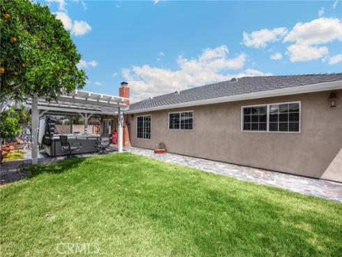 1040 El Mirador Drive, Fullerton, CA