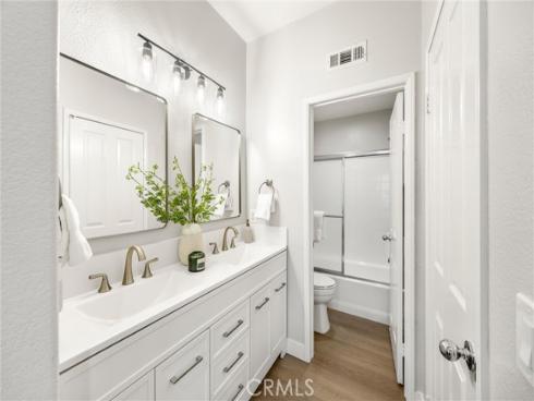 2252  Schlaepfer  , Fullerton, CA