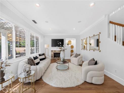 2585 Sunflower , Fullerton, CA