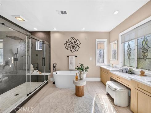 2585 Sunflower , Fullerton, CA