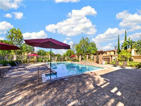 2585 Sunflower , Fullerton, CA