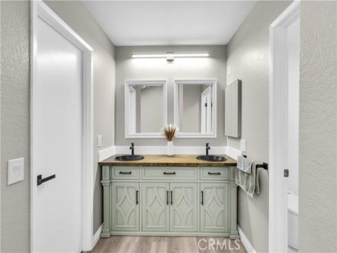 1000 Whitewater , Fullerton, CA