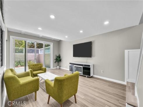 1000 Whitewater , Fullerton, CA
