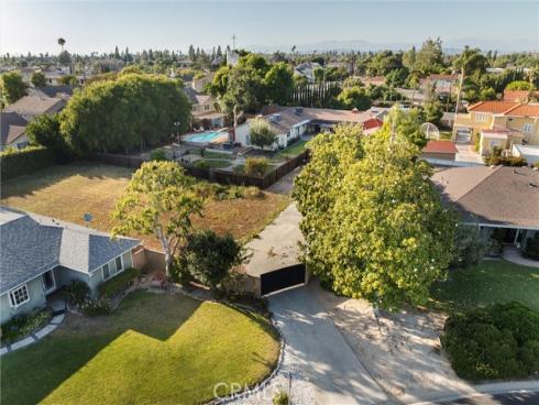 11252 Chapman Avenue, Garden Grove, CA