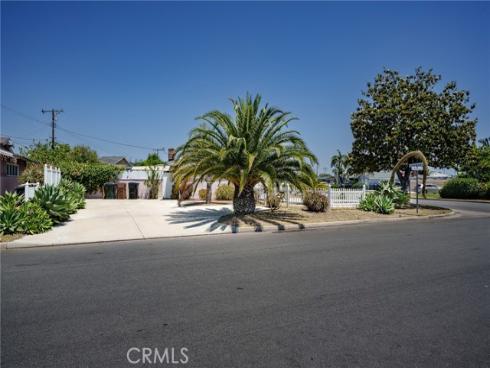 8851  La Grand   Avenue, Garden Grove, CA