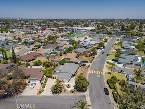 8851  La Grand   Avenue, Garden Grove, CA
