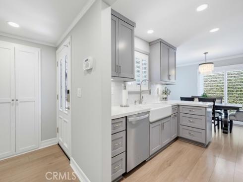 5482 Park , Garden Grove, CA