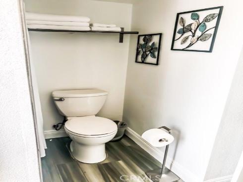 214 Walnut Avenue, Huntington Beach, CA