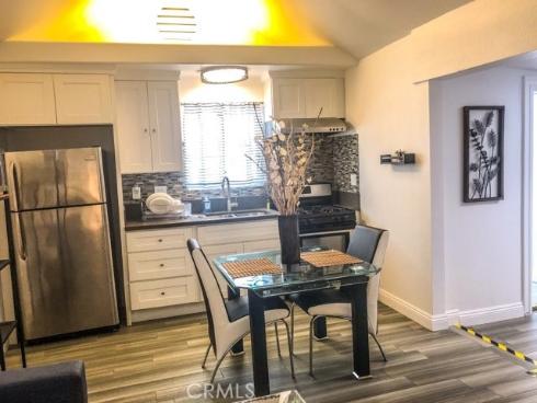 214 Walnut Avenue, Huntington Beach, CA
