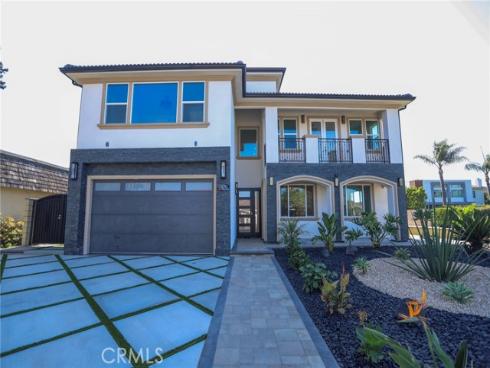 21861 Vacation Ln Lane, Huntington Beach, CA