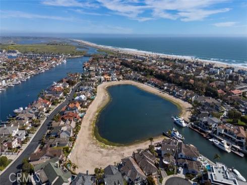 17022 Marinabay Drive, Huntington Beach, CA