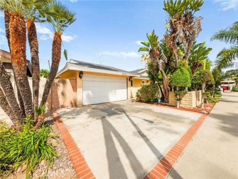 20401 Somerville Lane, Huntington Beach, CA