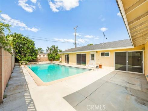 20401 Somerville Lane, Huntington Beach, CA