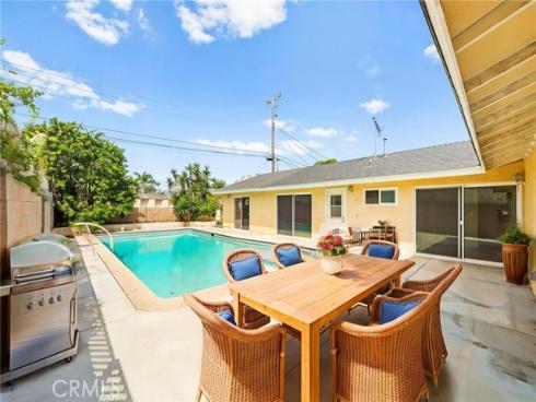 20401 Somerville Lane, Huntington Beach, CA
