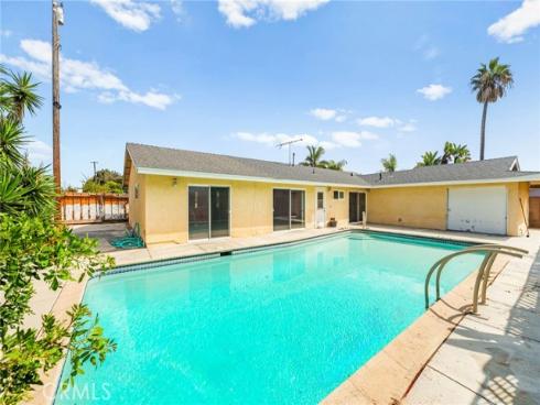 20401 Somerville Lane, Huntington Beach, CA