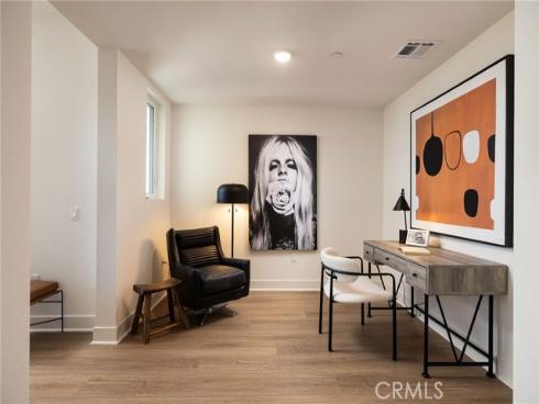 414 Main 330 Street, Huntington Beach, CA