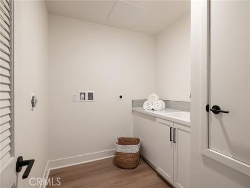 414 Main 330 Street, Huntington Beach, CA