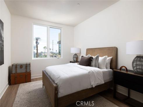 414 Main 330 Street, Huntington Beach, CA