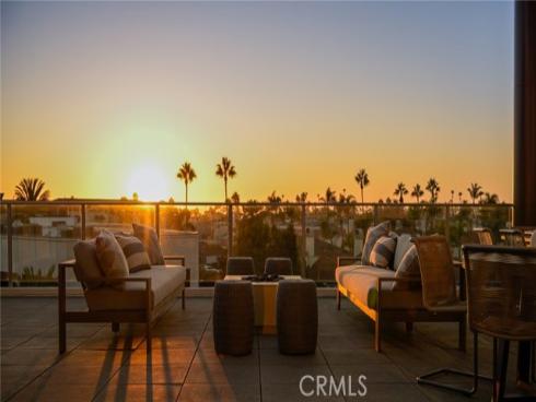 414 Main 330 Street, Huntington Beach, CA