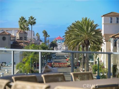 414  Main  330  Street, Huntington Beach, CA