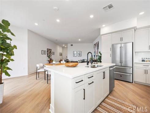 414  Main St  300 , Huntington Beach, CA