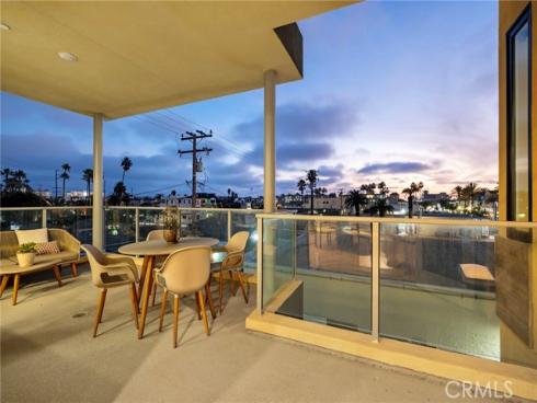 414  Main St  300 , Huntington Beach, CA