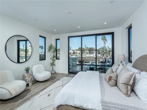328 3rd , Huntington Beach, CA