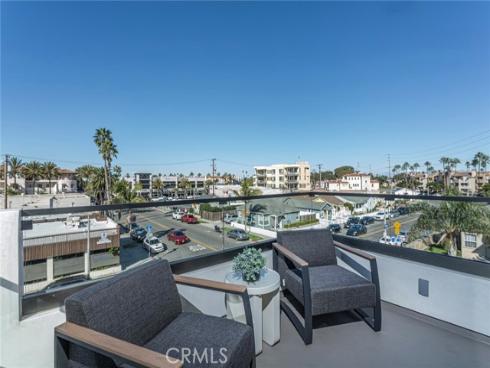 328 3rd , Huntington Beach, CA
