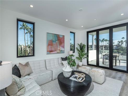 328 3rd , Huntington Beach, CA