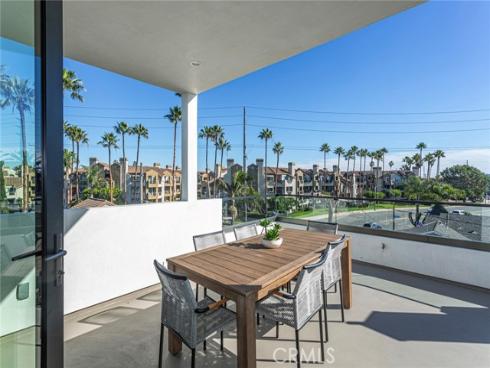 328 3rd , Huntington Beach, CA