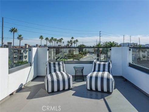 328 3rd , Huntington Beach, CA