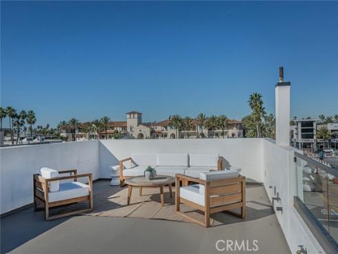 328 3rd , Huntington Beach, CA