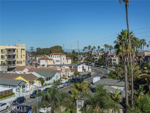 328 3rd , Huntington Beach, CA