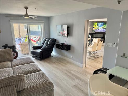 16255 Pacific Cir. 202 , Huntington Beach, CA