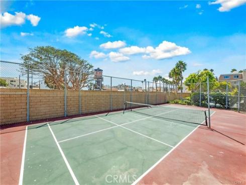 16255 Pacific Cir. 202 , Huntington Beach, CA