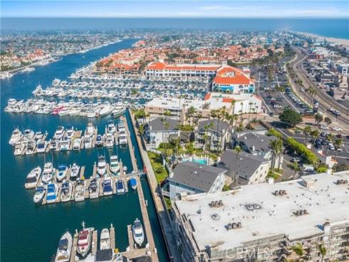 16255 Pacific Cir. 202 , Huntington Beach, CA