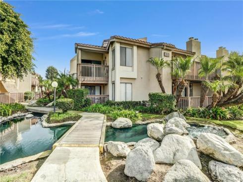 4791 Lago Drive 200
