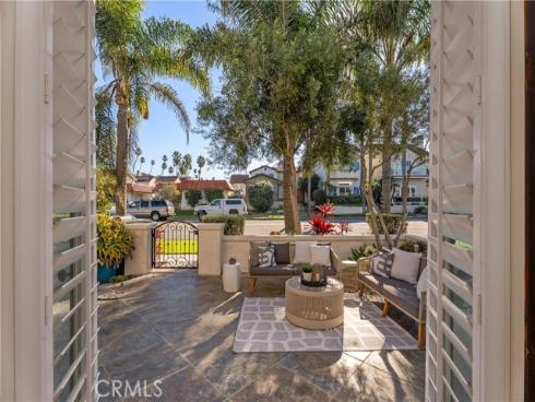 613 12th , Huntington Beach, CA