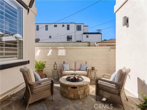 613 12th , Huntington Beach, CA