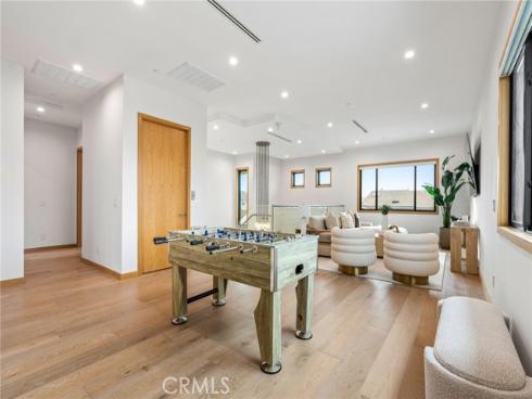 1828 Pine Street, Huntington Beach, CA
