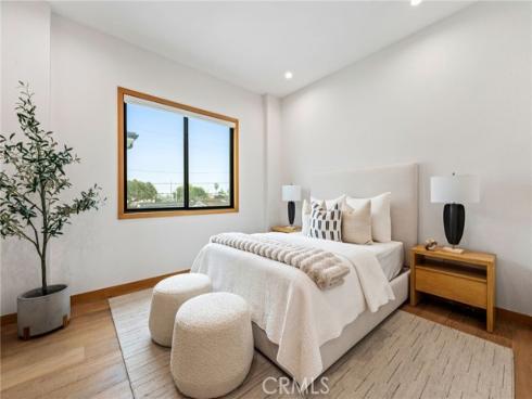 1828 Pine Street, Huntington Beach, CA