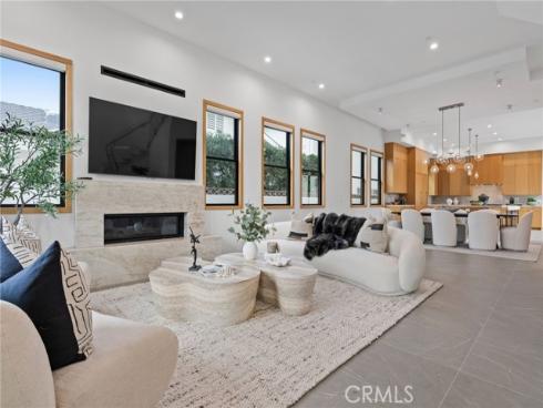 1828 Pine Street, Huntington Beach, CA